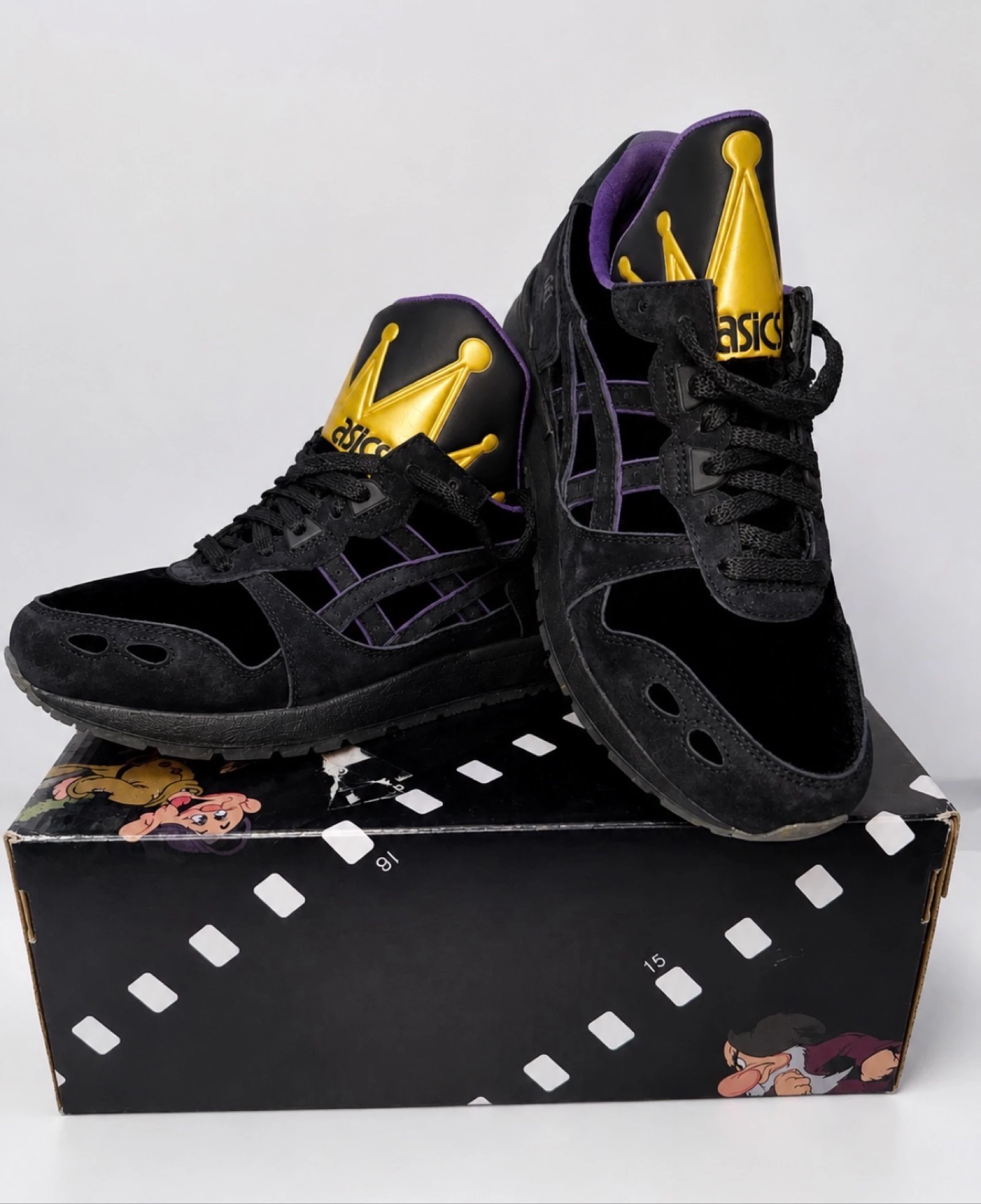 Asics spéciale édition noires/violettes - Taille 38 - Neuves avec étiquette – photo 4